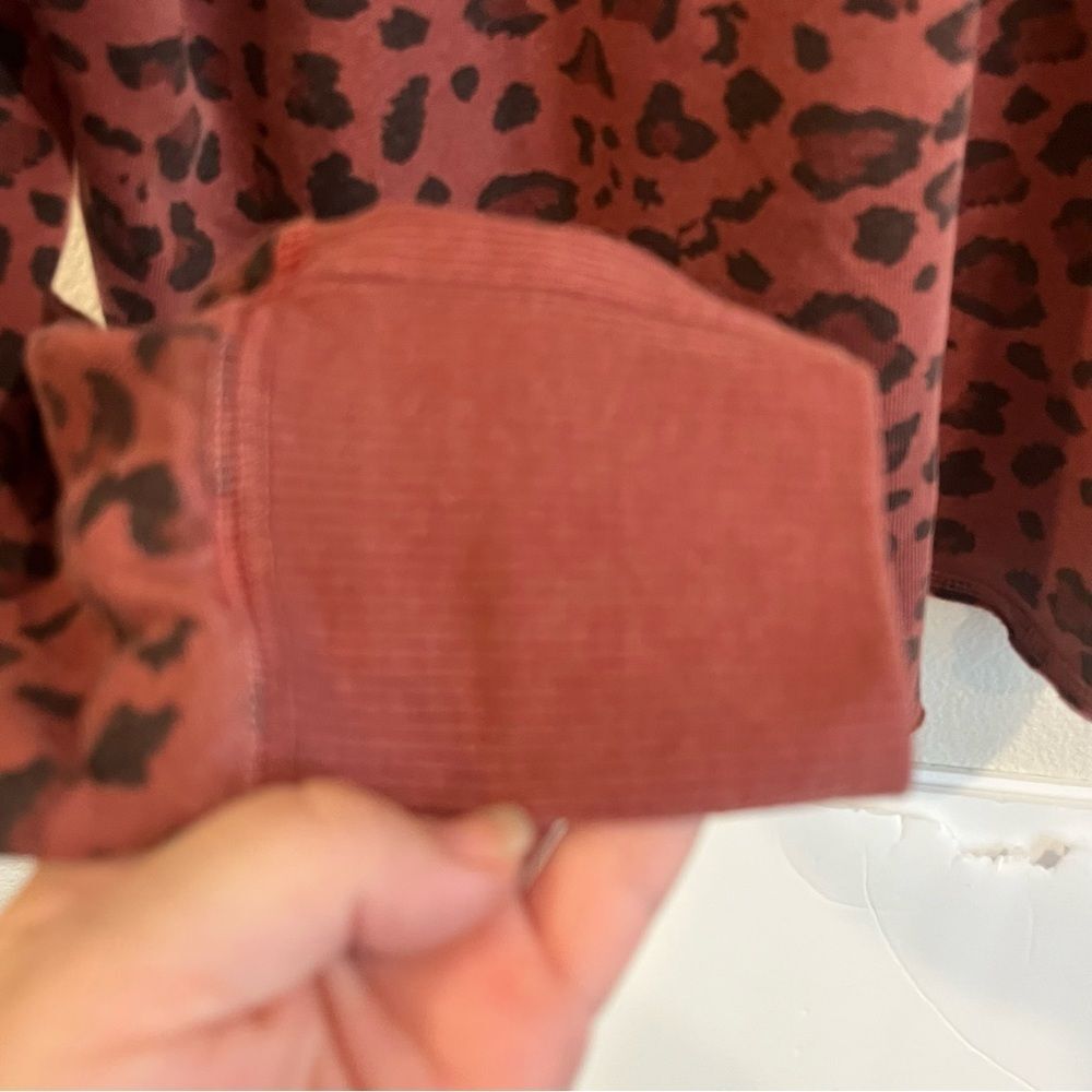 Revolve Sundry Leopard Drapey Crew Neck Sweatshirt in Pigment Spice size 1 - Picture 3 of 7